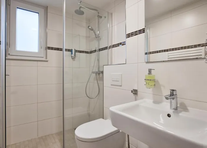 Isha 3* Frankfurt am Main
