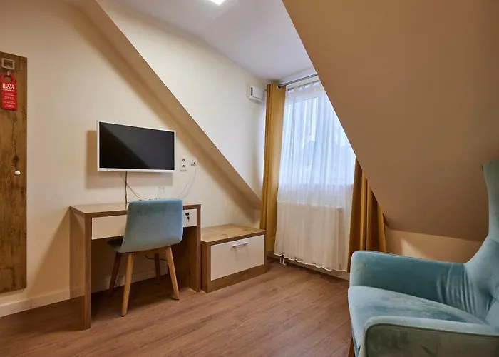 Isha Hotel 3*