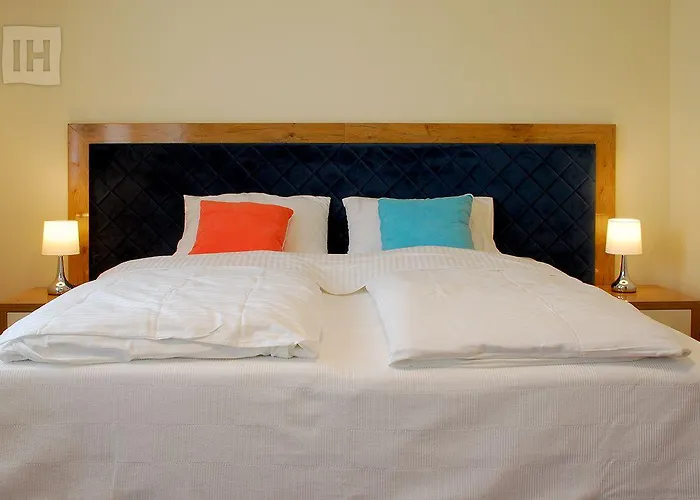 Isha Hotel
