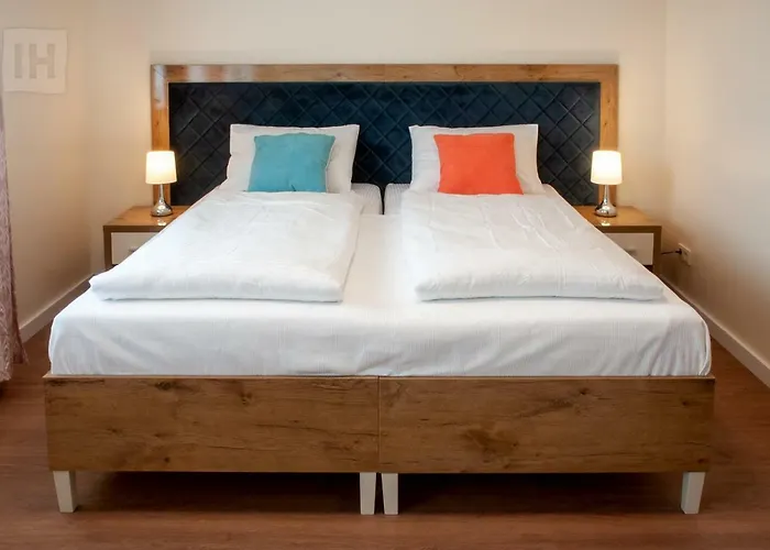 Isha Hotel